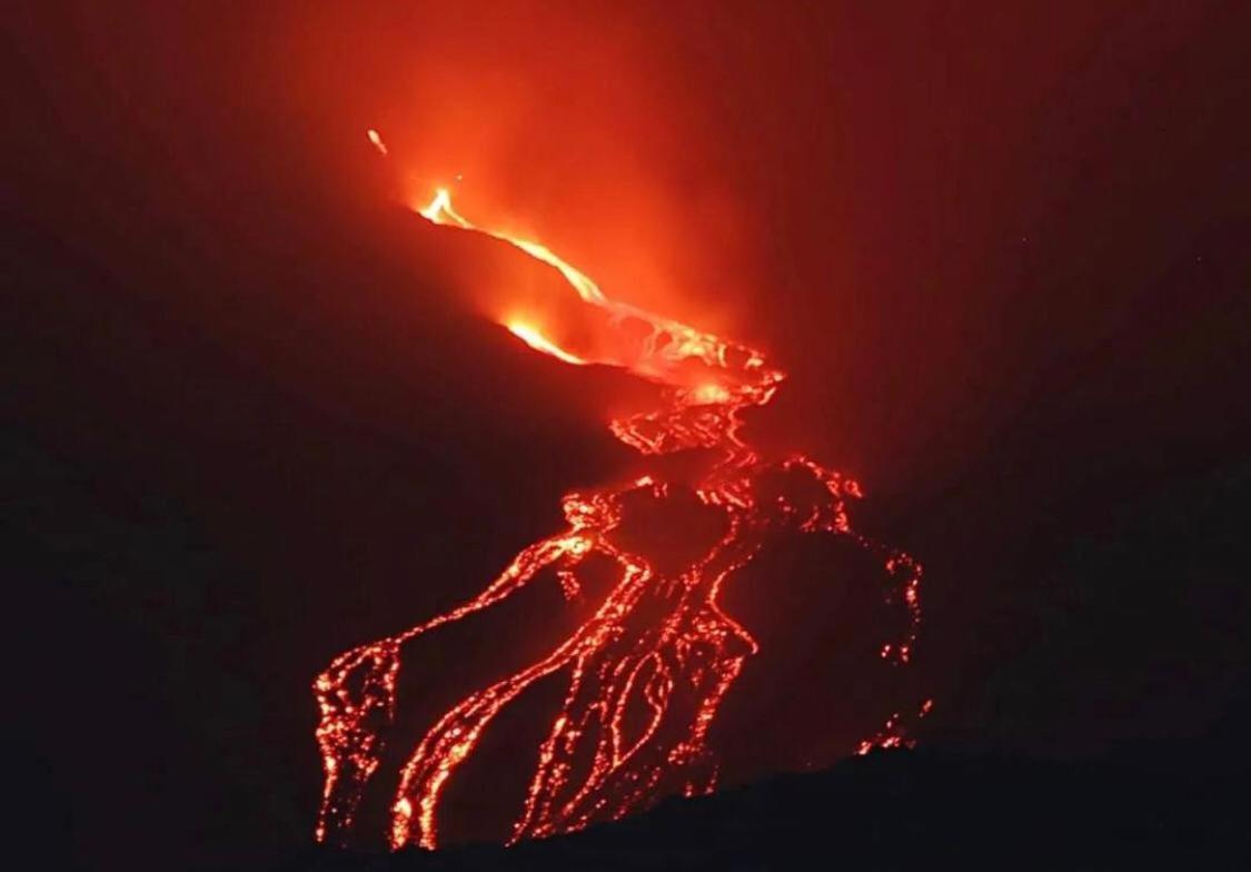 Etna City Home Accogliente Nel Cuore Di Катания Экстерьер фото
